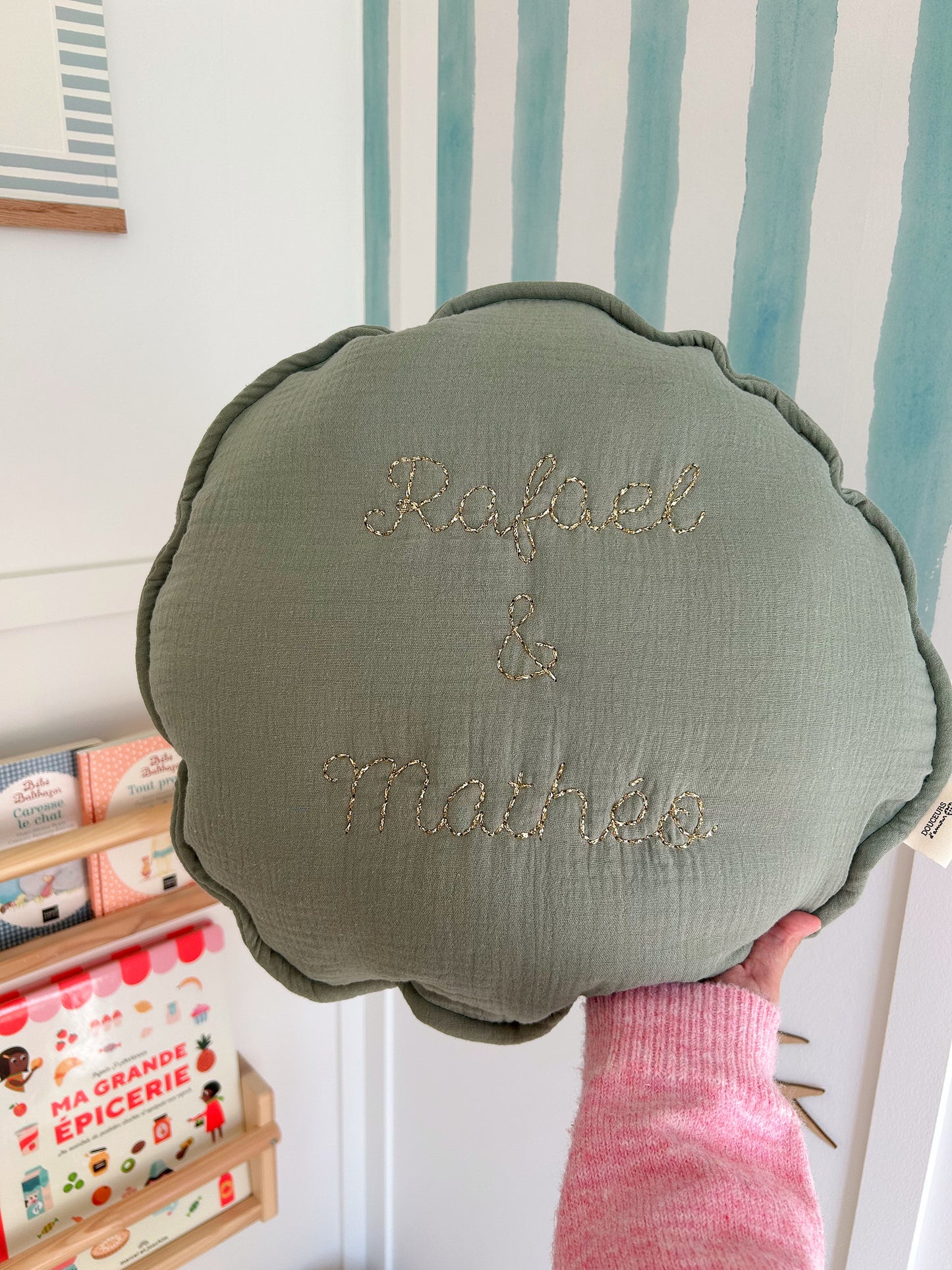 Coussin rond personnalisé prénom brodé