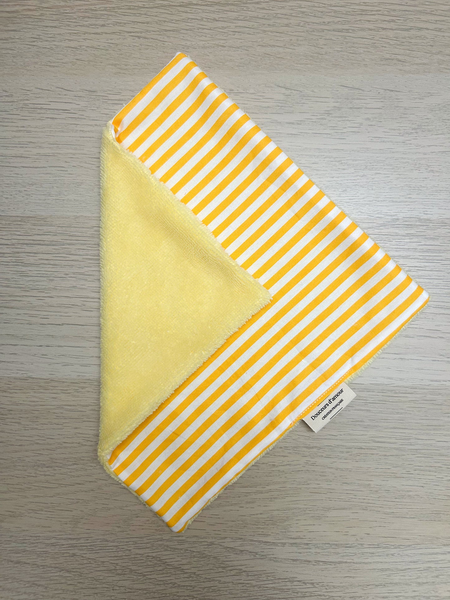 Carré de coton XL rayé jaune