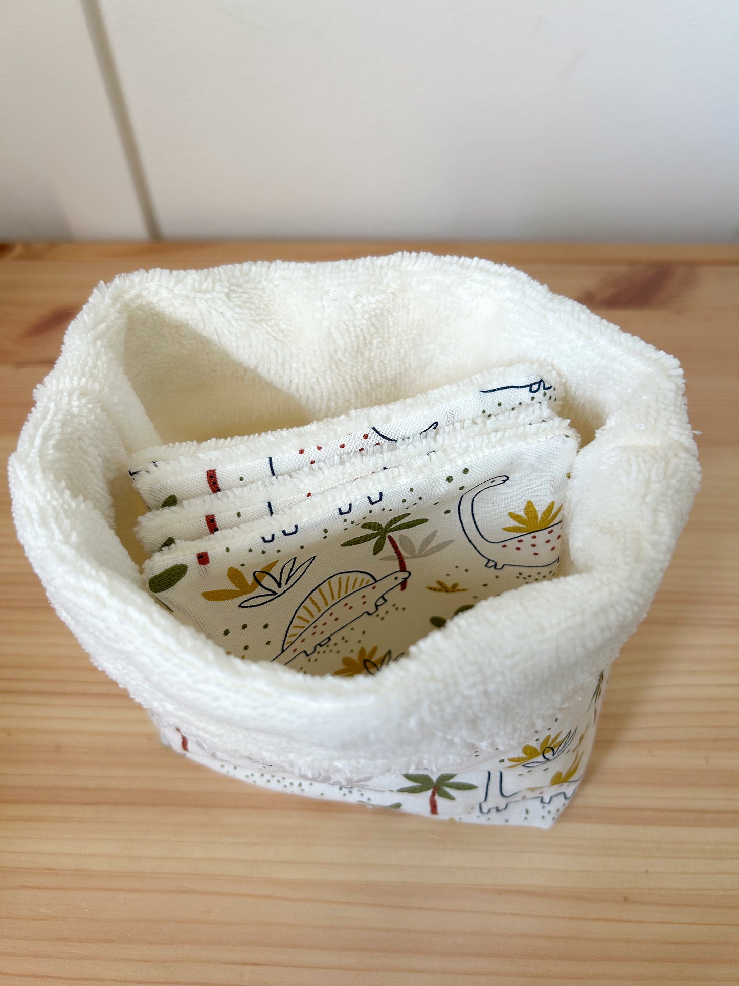 Panier et lingettes
