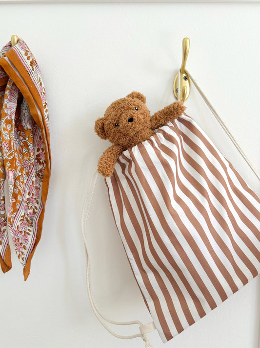 Petit sac enfant avec cordons, en taille 26x30cm